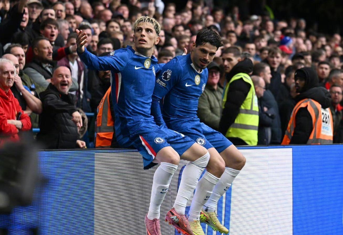 记者：纽卡和桑德兰有意贡多齐，拉齐奥估价2500-3000万欧（记者称纽卡、桑德兰有意引进贡多齐，拉齐奥要价2500万至3000万欧元）