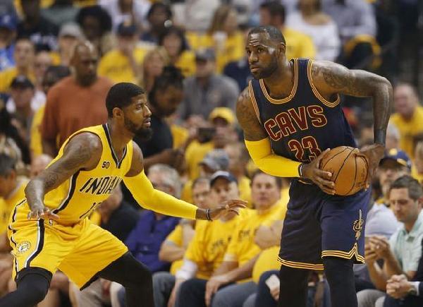 河南球迷心态反思，俱乐部称大热必死引警示（河南球迷自省：俱乐部“热门必倒”论敲响警钟）