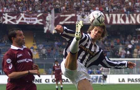 全市场：佛罗伦萨冬窗想签一名后卫，首选是切尔西的阿昌庞（全市场：佛罗伦萨冬窗欲引进后卫，切尔西阿昌庞被列为首选）