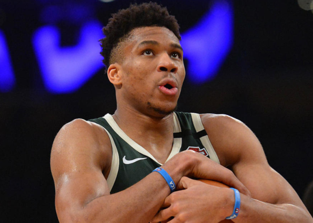 罗马名宿贾尼尼：佩7去尤文、米兰都能当主力，他配得上续约（罗马名宿贾尼尼：佩7无论去尤文还是米兰都能坐稳主力，配得上续约）