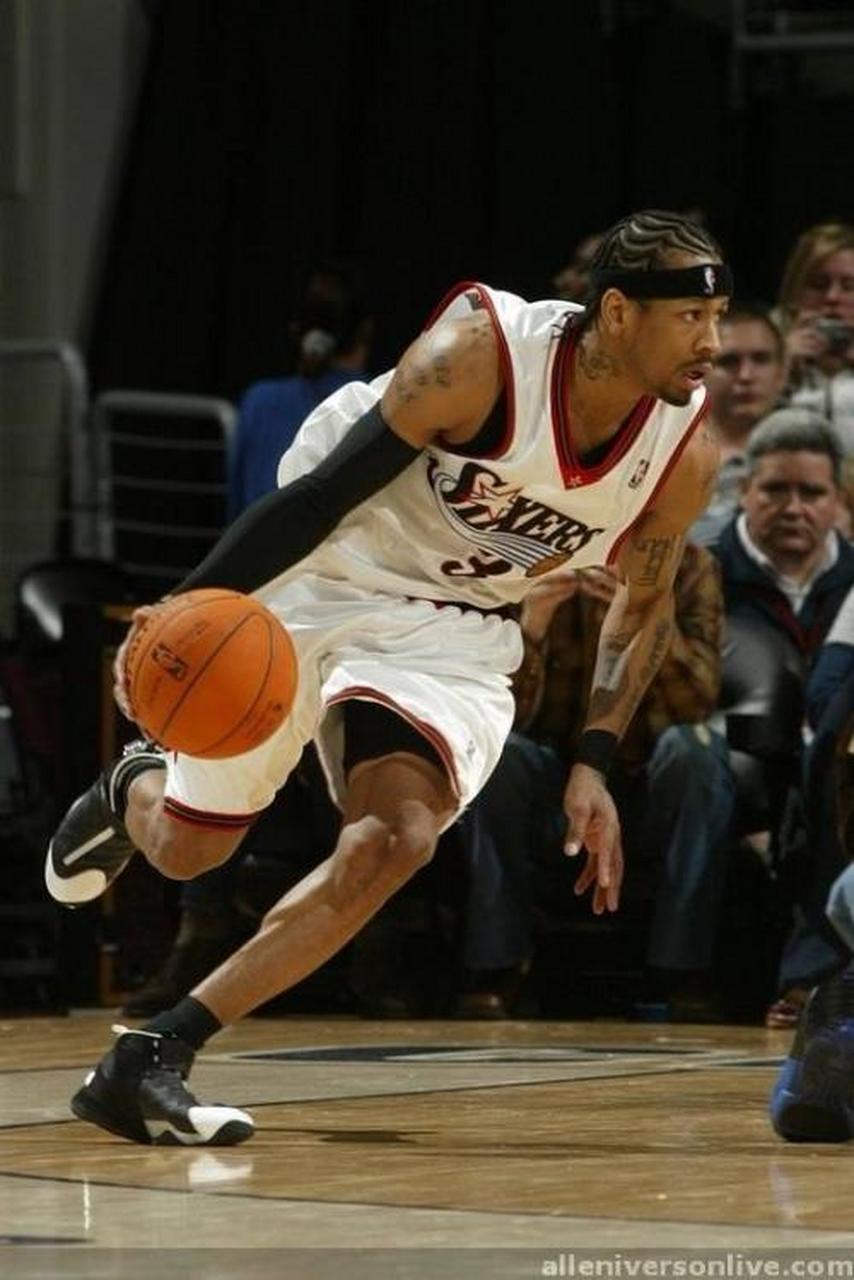 33分！克尼佩尔创职业生涯单场得分新高，却难阻黄蜂败局（克尼佩尔砍下生涯新高33分，仍未能避免黄蜂失利）